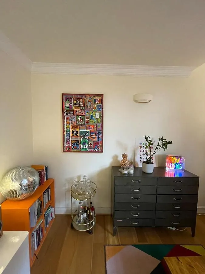 伦敦Chic Victorian Flat In Private Estate - Mile End!公寓