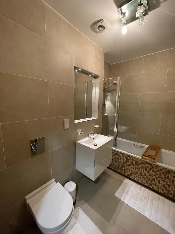 公寓 伦敦Chic Victorian Flat In Private Estate - Mile End!公寓 英国