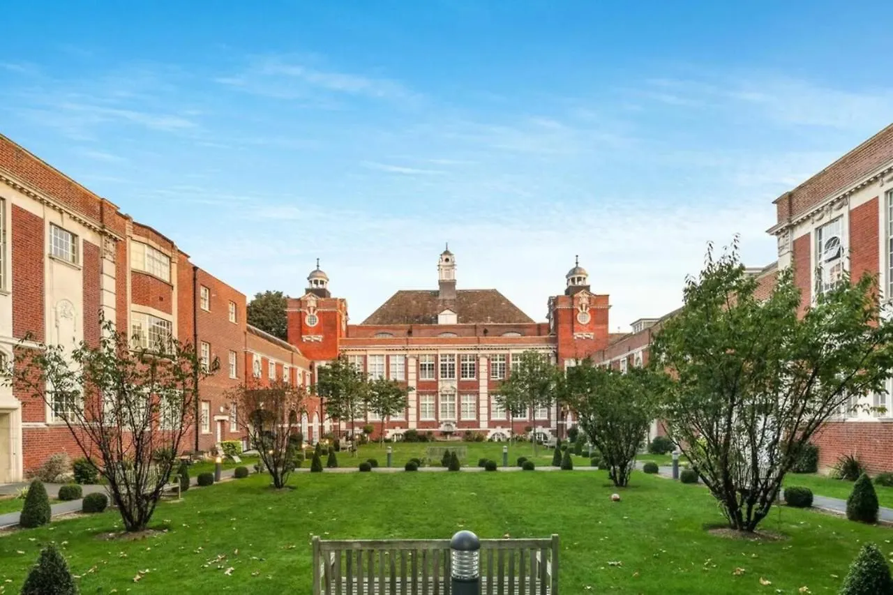 伦敦Chic Victorian Flat In Private Estate - Mile End!公寓 英国