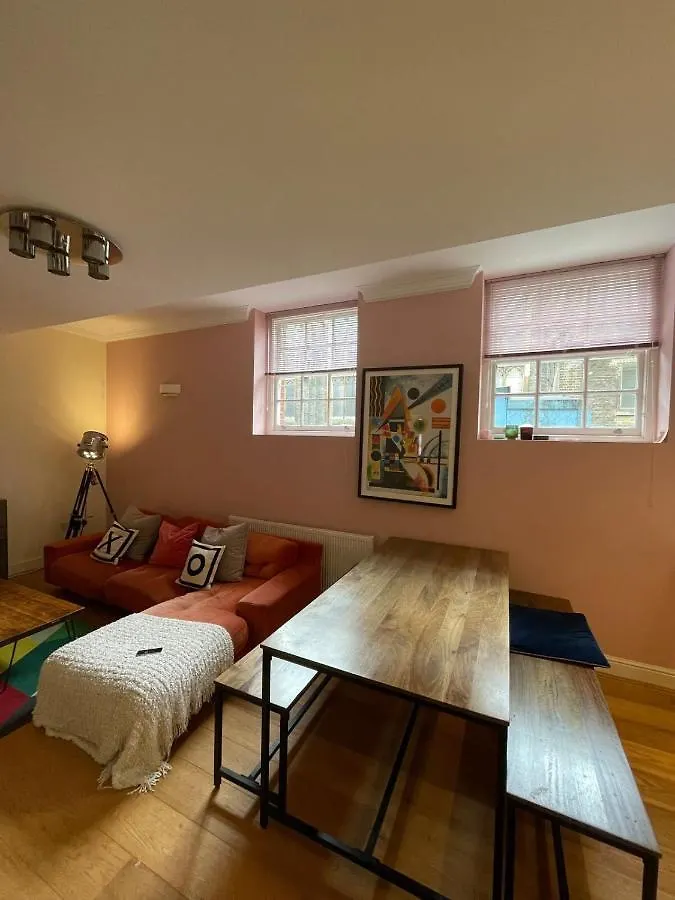 公寓 伦敦Chic Victorian Flat In Private Estate - Mile End!公寓 英国