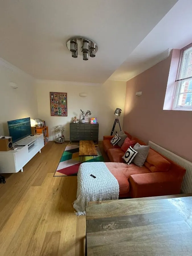 伦敦Chic Victorian Flat In Private Estate - Mile End!公寓 0*, 伦敦 英国
