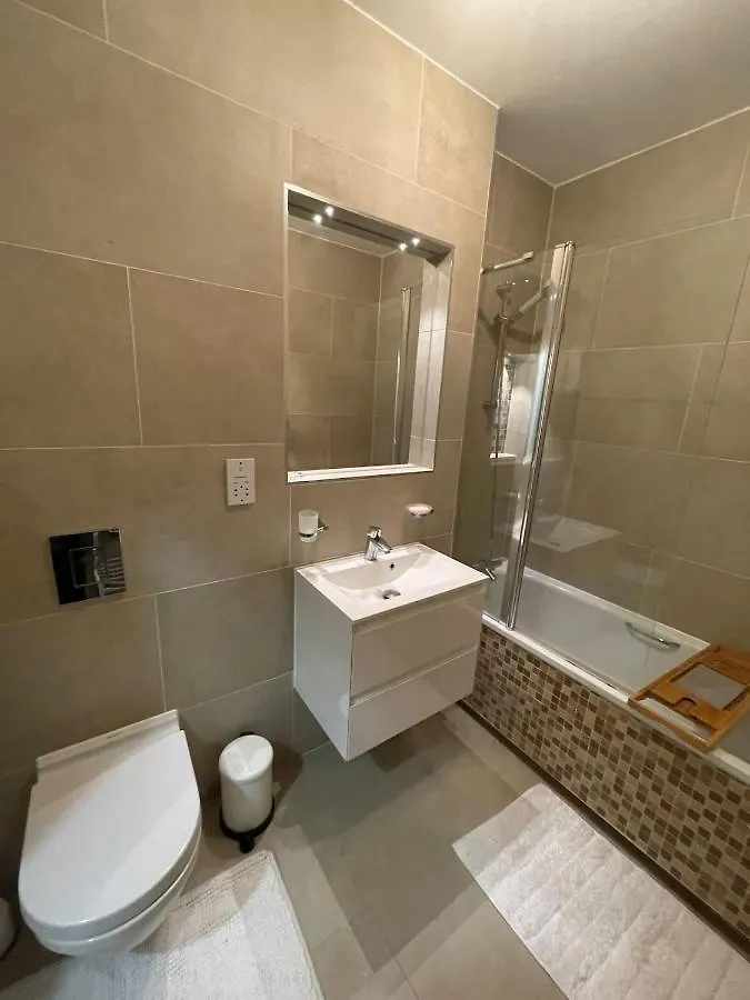 伦敦Chic Victorian Flat In Private Estate - Mile End!公寓 公寓 伦敦
