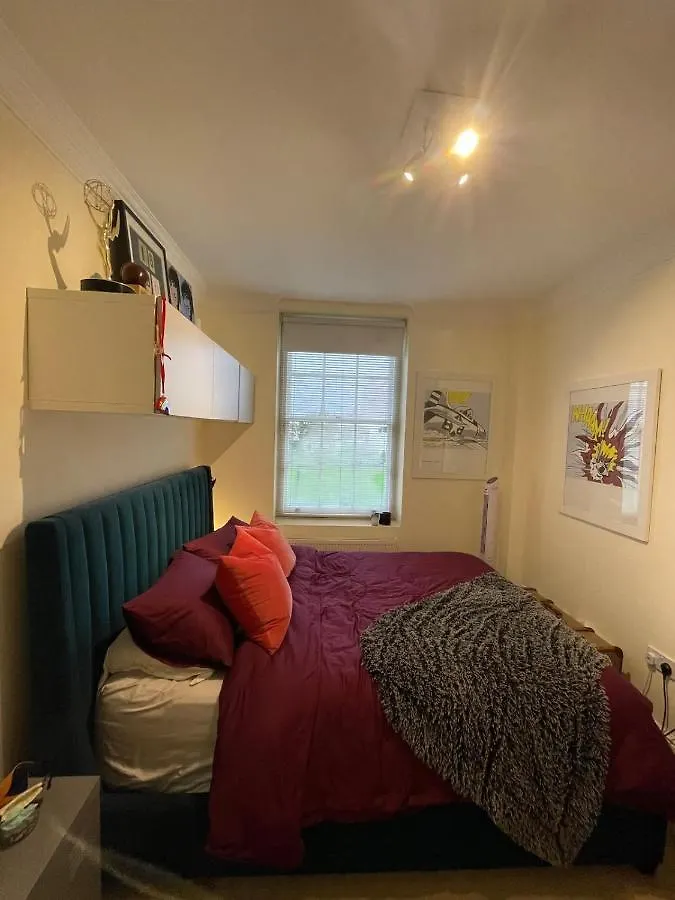 伦敦Chic Victorian Flat In Private Estate - Mile End!公寓 0*, 伦敦