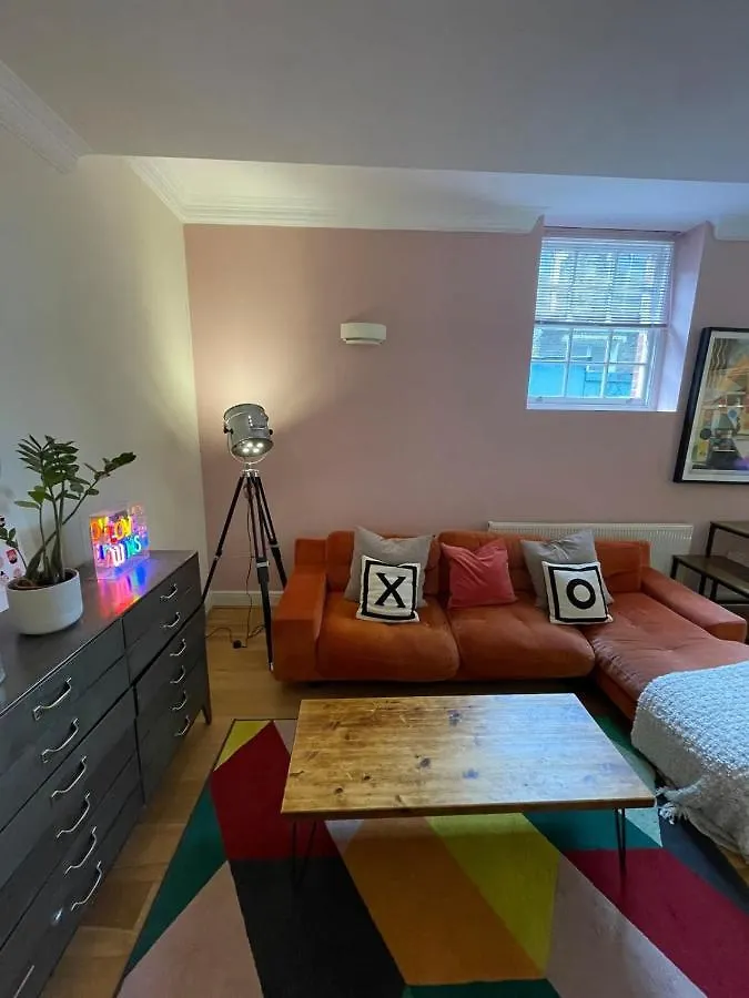 公寓 伦敦Chic Victorian Flat In Private Estate - Mile End!公寓