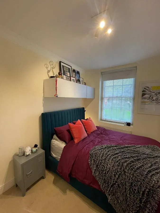Ferienwohnung Chic Victorian Flat In Private Estate - Mile End! London Großbritannien